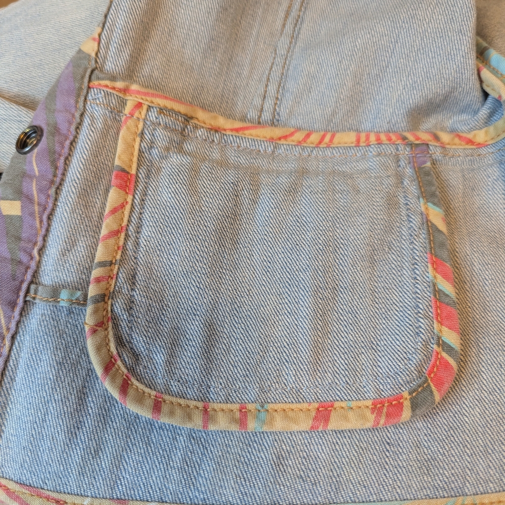 GAP Light Blue Denim Jacket with Button Accents - Picture 6 of 12